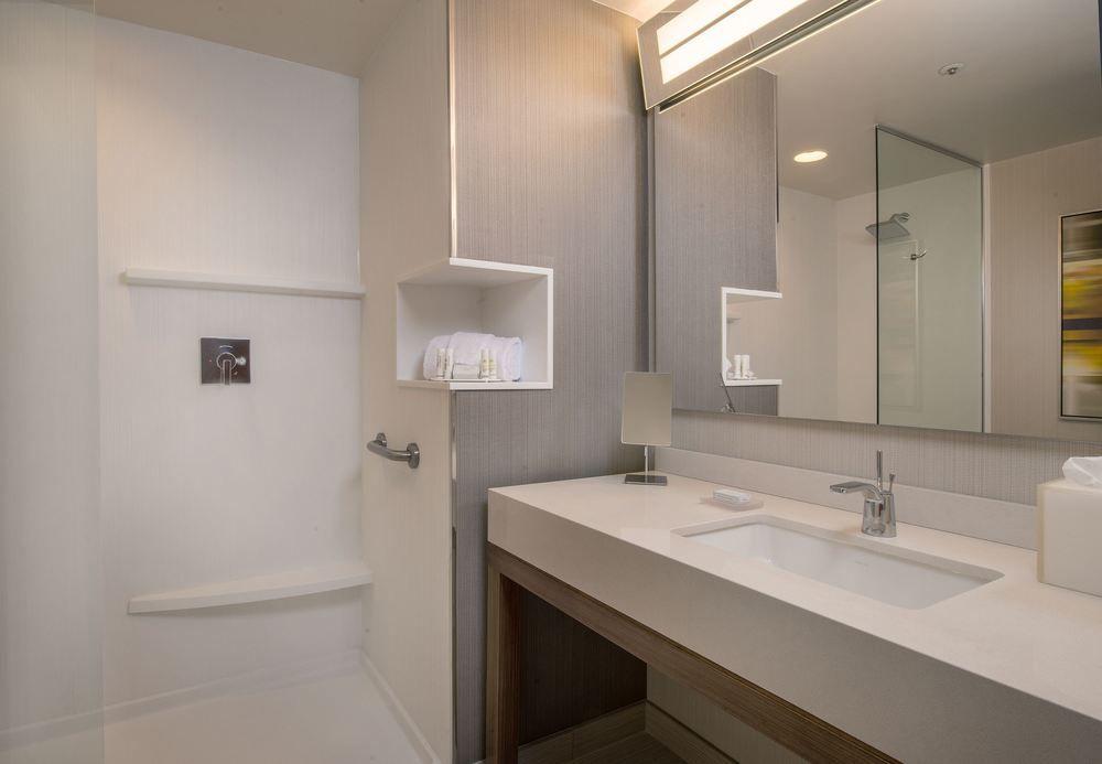 Hotel Courtyard By Marriott Austin 3*